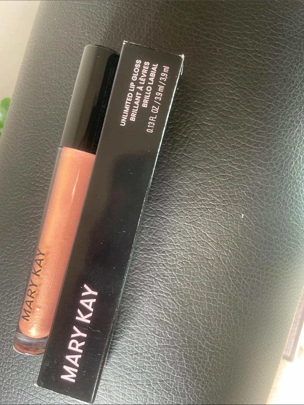 Mary Kay Unlimited Lip Gloss Sheer Illusion Shimmer
